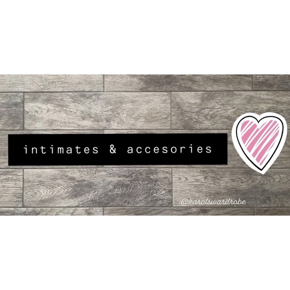 Intimates & Accessories ➡️➡️